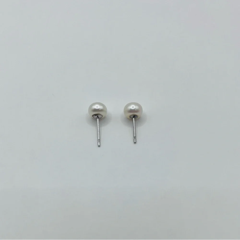 South Sea Pearl Button Earrings - Picture 4 of 4